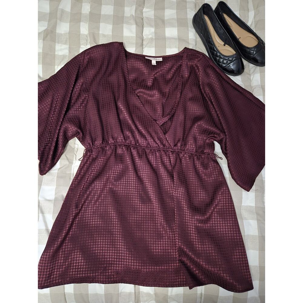 Size Large Jessica Simpson Maroon Shiny Houndstooth Women's Blouse Flare Sleeve